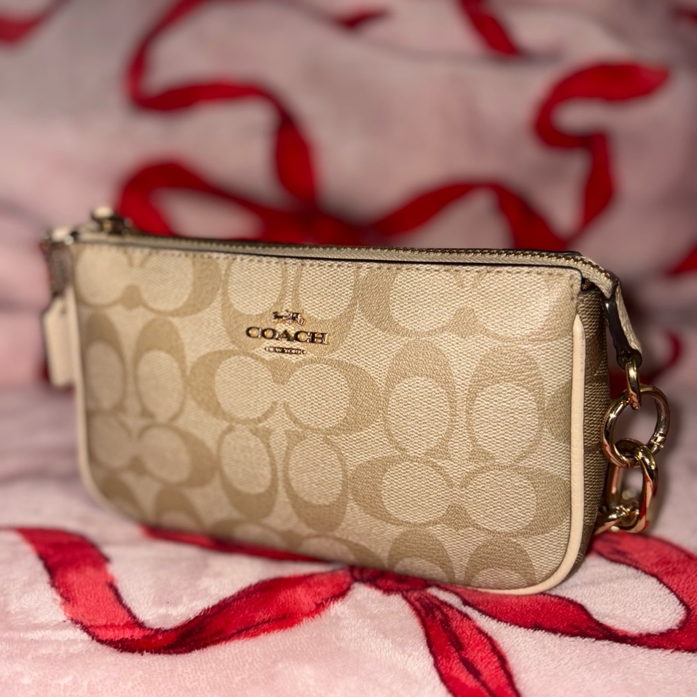 Coach Signature Nolita
